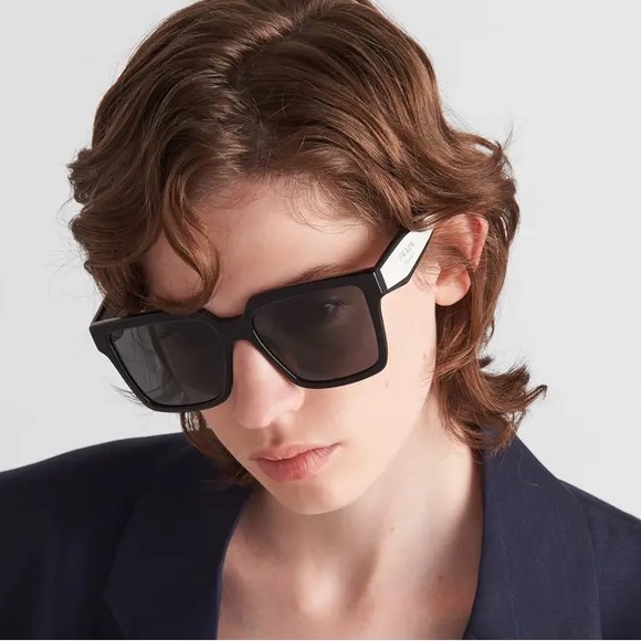 NEW PR24ZS 1AB5S0 WOMEN’S PRADA SUNGLASSES SPR 24Z BLACK WHITE PRADA PR 24ZS - Picture 1 of 12